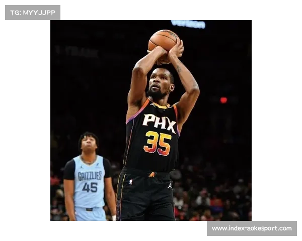 杜兰特上赛季场均266分高效入选180俱乐部再度展现顶级得分手实力